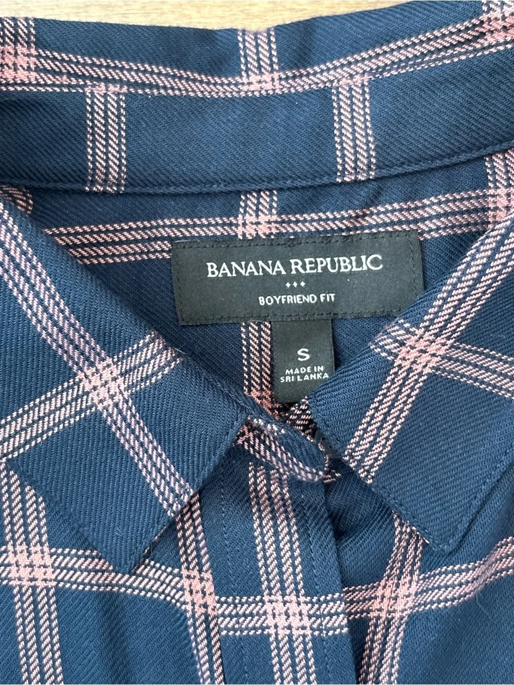 Banana Republic Women’s Boyfriend Fit Navy & Pink Plaid Button-Down Shirt, S